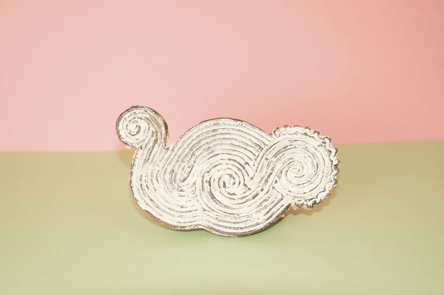 Uzumaki plate